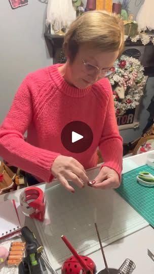 462K views · 9.7K reactions | A nifty trick to decoupaging a gift bag!! | If you decoupage with gift bags make sure you check out this nifty trick I learned!🥰 | By The Crafty Decorator | Facebook Crafty Decorator, Shabby Tree Crafts, Diy Gifts Videos, Decoupage Gifts, Snow Crafts, Craft For Christmas, Bag Picture, Decoupage Tutorial, Decoupage Projects