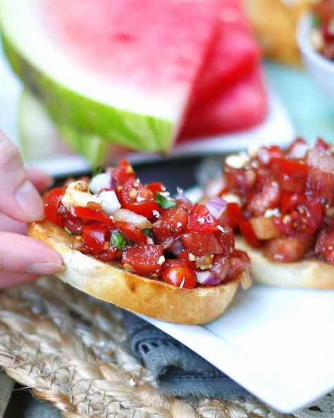 Summery Watermelon Bruschetta - southern discourse Watermelon Bruschetta, Quick Summer Desserts, Southern Discourse, Homemade Bruschetta, Bruschetta Appetizer, Summer Appetizers, Bruschetta Recipe, Sweet Watermelon, Friends Food