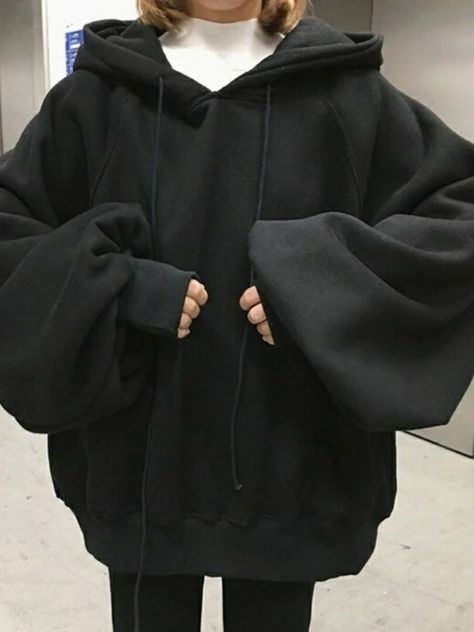 Hoodie Outfit Korean, Oversized Hoodie Outfit, Big Hoodies, Outfit Korean, Oversized Outfit, Tomboy Style Outfits, Korean Girl Fashion, Looks Black, Hoodie Outfit