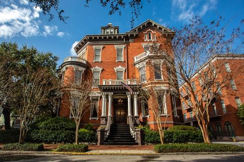 15 Best Hotels in Savannah | Condé Nast Traveler Savannah Hotels, Bohemian Hotel, Visit Savannah, Downtown Savannah, House Guests, Luxury Collection Hotels, Haunted Hotel, Children Playing, Small Hotel