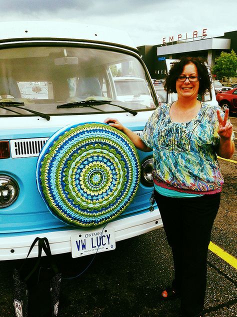 Beautiful! {Crocheted spare wheel cover for VW Lucy!} Vw Crochet, Spare Wheel Cover, Jeep Tire Cover, Crochet Car, Craft Knitting, Tire Cover, Crochet Stitches Patterns, Knit Stitch, Crochet Home