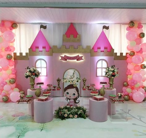 Princess Castle Party, Princess Castle Backdrop, Disney Princess Theme Party, Disney Themed Classroom, Princess Birthday Decorations, Mimi Birthday, Disney Princess Theme, Disney Princess Castle, Castle Party