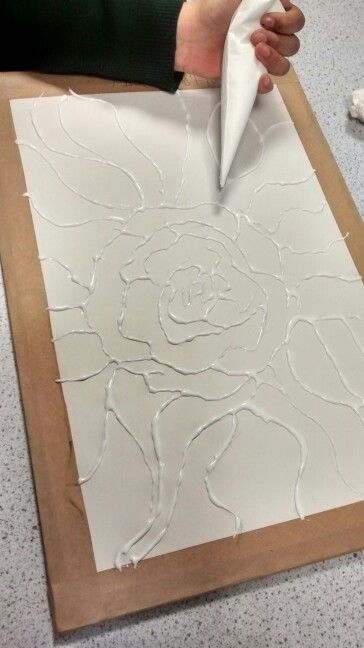 this glue art work gives a really nice effect making certain parts of the work look 2D. Glue Art, Canvas For Beginners, Soyut Sanat Tabloları, Plaster Art, Cool Paintings, Poppy Flower, Diy Canvas, Texture Painting, Texture Art