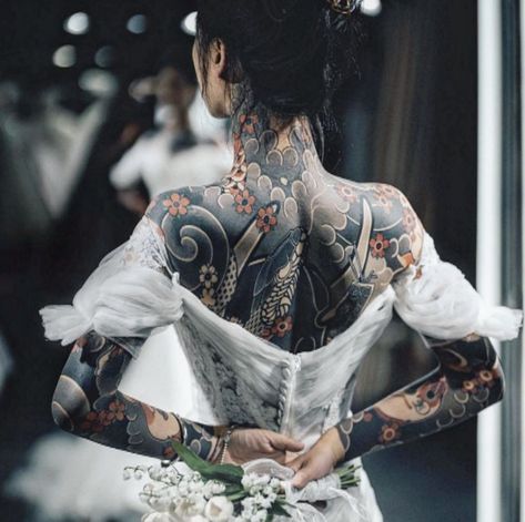 japanese tattoo designs Dompet Gucci, Yakuza Style Tattoo, Japanese Tattoo Women, Backpiece Tattoo, Yakuza Tattoo, Tattoo Henna, Tattoed Women, Irezumi Tattoos, Full Body Tattoo