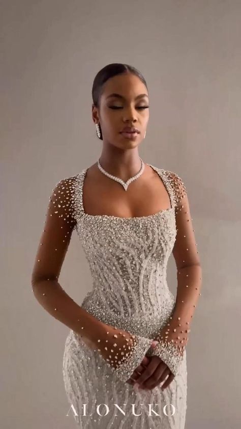 Wedding Dress For Small Bust Body Types, Nigerian White Wedding Dresses, Wedding Dress Glam, Nigerian Wedding Dresses, Diamond Wedding Dress, Simple White Wedding, Simple White Wedding Dress, Glam Wedding Dress, Nigerian Lace Styles Dress