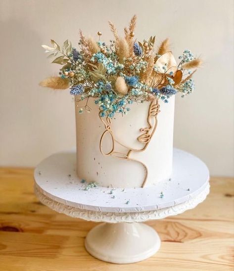 Cake With Flowers, Art Cake, Cake Decorating With Fondant, Elegant Birthday Cakes, Adult Birthday Cakes, Cake Decorating Piping, Creative Cake Decorating, Beautiful Birthday Cakes, Cakes For Women