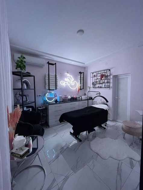 Room Decor Bedroom Aesthetic, Decor Bedroom Aesthetic, Spa Room Ideas, Lash Room Ideas, Waxing Room, Tech Room, Curtains Door, Lash Room Decor, Beauty Room Salon