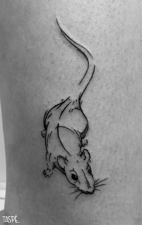 Black Rat Tattoo, Rodent Tattoo, Small Rat Tattoo, Cute Rat Tattoo, Mouse Tattoo Design, Leg Sketch, Stile Pin Up, Mouse Tattoo, Rat Girl