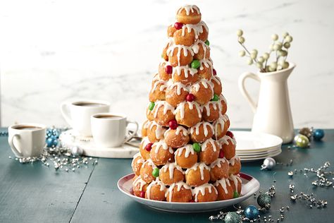 Make a statement with ease with our amazing Easy Cream Puff Tower recipe. This Easy Cream Puff Tower takes only 45 minutes to prep and tastes great! Cream Puff Tower, Cream Puffs Easy, Chocolate Covered Peanuts, Festive Desserts, New Year's Eve Recipes, Easy Cream, Cream Puff, Fat Foods, Kraft Recipes