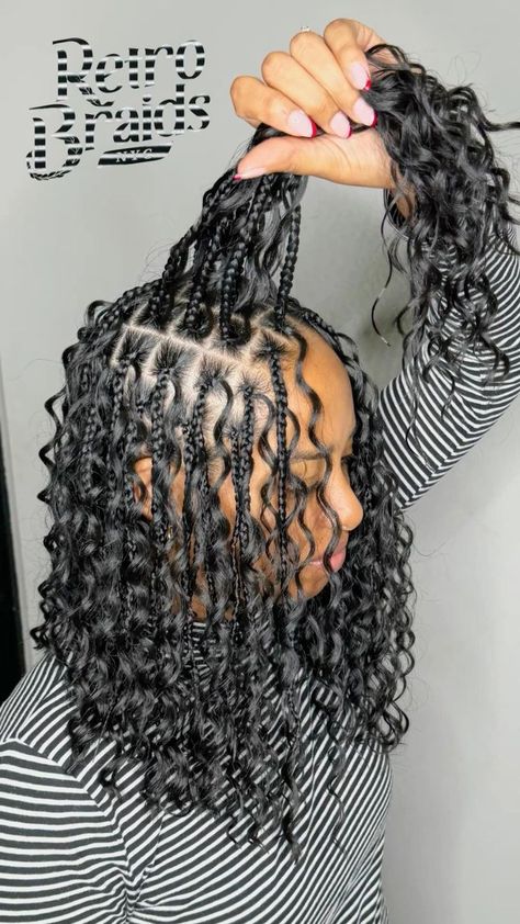 Braid Hairstyles Curly Ends, Boho Short Box Braids Black Women, Bob Length Braids For Black Women, Boho Scalp Braids Black Women, Boho Braid Bob Braids, Boho Knotless Shoulder Length, Summer Braid Styles 2024, Goddess Braid Bob, Short Goddess Braids Hairstyles