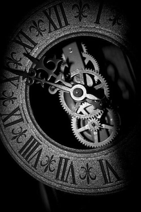 Script Tattoo Placement, Pocket Watch Tattoo Design, Watch Tattoo Design, Round Tattoo, Pocket Watch Tattoos, Clock Tattoo Design, Amoled Wallpapers, Steampunk Clock, Clock Wallpaper