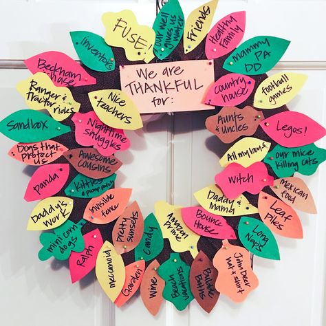 This DIY Thankful Wreath is the perfect way to get the kids involved in being grateful this holiday season! Diy Thankful Turkey, Thanksgiving Wreath Crafts For Kids, What Im Thankful For Craft Kids, Girl Scouts Thanksgiving Ideas, Thankful Wreath Craft For Kids, Thankagiving Classroom Door, Gratitude Crafts, Thankful Crafts, Thankful Activities