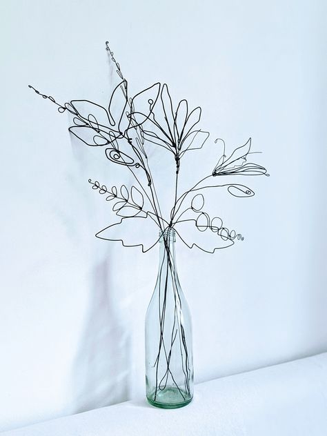 Wild Lilies Bouquet. Handmade Steel Wire Flower Bouquet for Vase and Wall Decor. by JKWireArt on Etsy Wire Flower Bouquet, Lilies Bouquet, Wire Art Sculpture, Lily Bouquet, Drawing Flowers, Wire Drawing, Wire Flowers, Mothers Day Flowers, Wire Sculpture