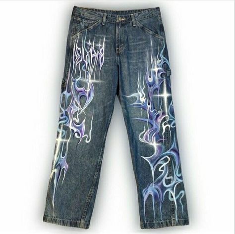 Diy Rhinestone Pants, Pants With Drawings On Them, Painting Jeans Ideas, Paint On Pants, Pant Painting, Painted Jeans Ideas, New Jeans Jeans, Waist Jeans Outfit, Jean Inspiration