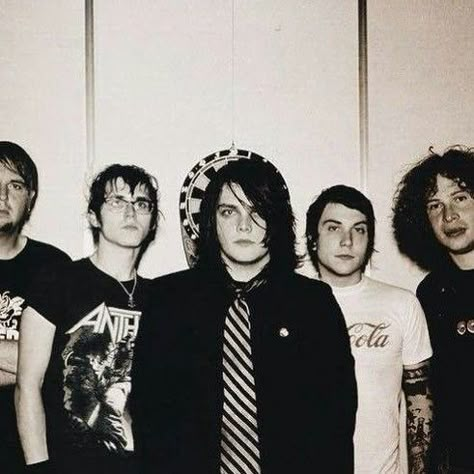 My Chemical Romance Pictures, My Chemical Romance Band Pictures, My Chemical Romance Group Photo, Mcr Group Photo, Chemical Romance Aesthetic, My Chemical Romance Aesthetic, Mcr Aesthetic, My Chemical Romance Poster, My Chemical Romance Band