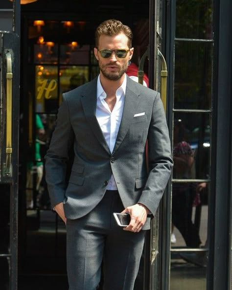 Jamie Dornan Quitting Christian Grey Role: Calls 'Fifty Shades Darker' Just A Job | Celeb Dirty Laundry Christian Grey Jamie Dornan, Grey Suit Men, Christian Grey, Men’s Suits, Gray Suit, Mens Fashion Suits, Business Outfit, Dakota Johnson, Blazer Outfits