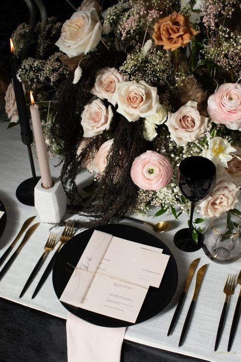 Blush Pink And Black Wedding, Unique Wedding Centerpieces, Black Wedding Cakes, Events Decor, Reception Tables, Flower Guide, Dark Wedding, Reception Centerpieces, Moody Wedding