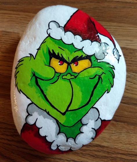 The Grinch , Dr. Seuss hand painted Christmas rock Grinch Rock Painting, Christmas Pebble Art, Ideas For Painting, Christmas Rocks, Rock Painting Tutorial, Painted Rock Animals, Rock Painting Ideas, Painting Christmas, Painted Rocks Kids