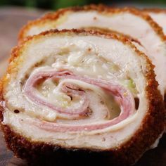 Crispy, Creamy Chicken Cordon Bleu with italian ham. cordon bleu croccante impanato, con prosciutto italiano e formaggio filante Resep Makanan Beku, Good Fried Chicken, Cordon Bleu Recipe, Chicken Cordon Bleu Recipe, Water Food, Chicken Cordon, Makanan Diet, Munnar, Chicken Cordon Bleu