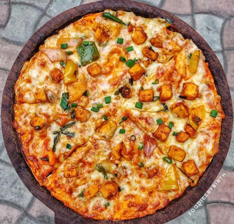 Tandoori Paneer Pizza, Paneer Tikka Pizza, Pizza Images, Paneer Pizza, Tuna Pizza, Tandoori Paneer, Salmon Pizza, Salami Pizza, Neopolitan Pizza