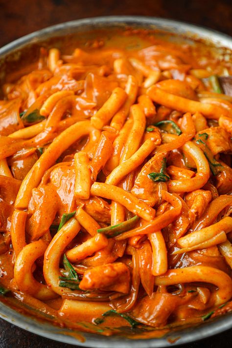 Tteokbokki Noodles Recipe, Tteokbokki Noodles, Rose Teokkboki, Rose Tobokki, Rose Tokbokki, Tteokbokki Sauce Recipe Not Spicy, Tteokbokki Rose Recipe, Teokkboki Recipes, Rose Tteokbokki Recipe