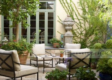 Parisian Courtyard, French Style Garden, French Courtyard, Parisian Garden, Paris Garden, Courtyard Gardens Design, Traditional Landscape, Rooftop Garden, French Garden