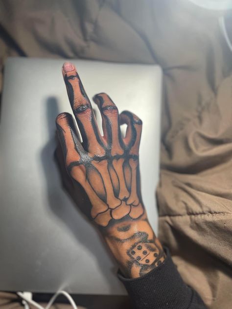 Hand Tats Skeleton, Hand Tattoos Mouth, Hand Tattoos Bones, Skeloten Hand Tat, Sleketon Hand Tattoo, Hand Tattoos For Guys Aesthetic, One Piece Hand Tattoo, Skeleton Hand Sleeve Tattoo, Skeleton Tattoo Hand Men