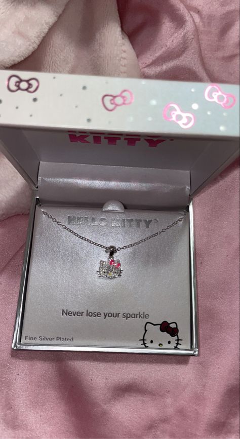 Hello Kitty Gifts For Gf, Hello Kitty Stuff To Buy, Hello Kitty Piercing, Hello Kitty Cosas, Sanrio Stuff, Hello Kitty Jewelry, Hello Kitty Rooms, Kitty Clothes, Kitty Items