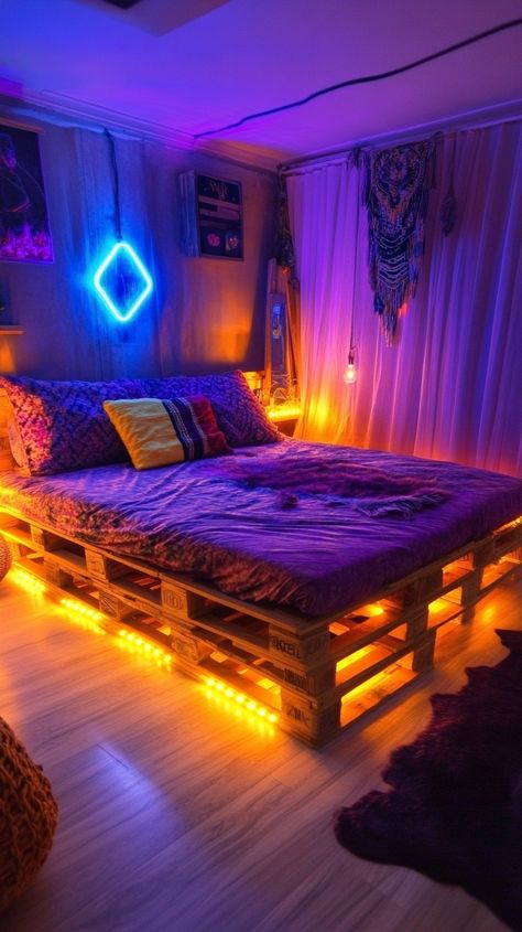 Simple and Fun Woodworking Ideas for Beginners Pallet Room Ideas, Pallet Bed Aesthetic, Queen Size Pallet Bed Frame Diy, Wooden Pallets Bed, Diy Pallet Bed Ideas, Wood Pallet Bed, Pallet Bed With Lights, Pallet Bed Ideas, Platform Bed Ideas