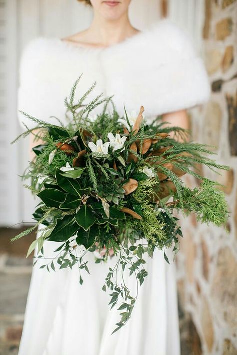 Winter Wedding Bouquet Featuring Mostly Greenery & Foliage Wren Photography, Bouquet Champetre, Greenery Wedding Bouquet, Green Wedding Bouquet, Wedding Glamour, Winter Wedding Bouquet, Bouquet Bride, Green Bouquet, Winter Bouquet