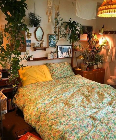 Windowless Apartment Ideas, Relaxing Maximalist Bedroom, Flower Fairy Lights Bedroom, Room Makeover Inspiration Minimalist, Comfy Maximalist Bedroom, Light Whimsigothic Bedroom, Colorful Earthy Bedroom, Earthy Cottage Core Bedroom, Cute Apartment Bedrooms