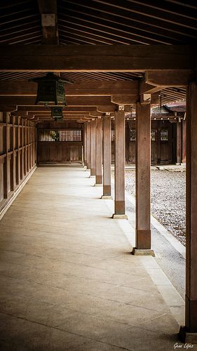 Japanese Timber Frame, Japanese Porch, Aman Hotel, Japanese Traditional Architecture, Timber Frame Porch, Nature Ideas, Japanese Concept, Japan House, Outdoor Shelters