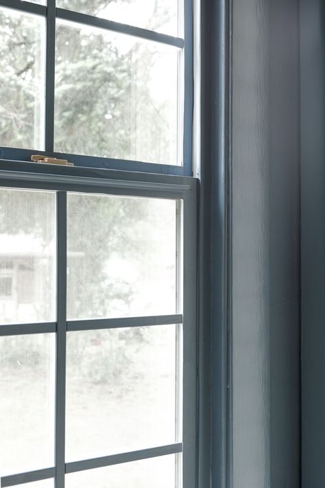 Don't worry! You don't have to paint your Vinyl windows to transform them! Here's my renter-friendly vinyl window color change hack! Window Trim Same Color As Wall, Painting Vinyl Windows, Window Frame Colours, Vintage Living Rooms, Oval Windows, Conservatory Home, She Holds Dearly, Painted Window Frames, Painted Piano