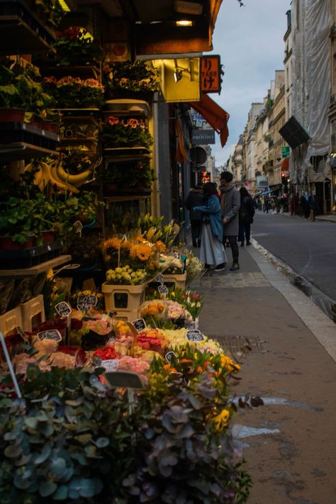 Paris street during April with flowers and people. France Streets Aesthetic, France Street Aesthetic, Paris France Fashion, France Fashion, Paris Landmarks, Streets Of Paris, Parisian Life, Aesthetic Tiktok, Paris Paris