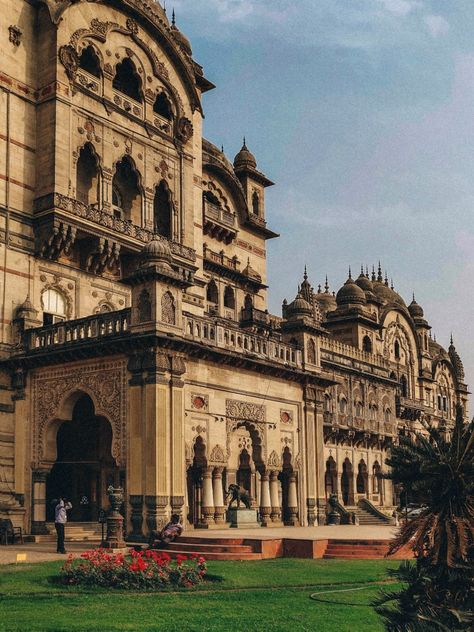 Lakshmi Vilas Palace Vadodara, Gujarat Aesthetic, Gujarat Culture, Rajasthan Palace, Laxmi Vilas Palace, Fort Architecture, Maratha Architecture, Step Well, Dream Horse Barns