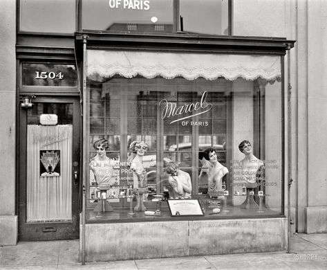 Vintage Shorpy Historical Photos, Vintage Beauty Salon, Vintage Hair Salons, Outside Decor, Hair Salons, Shop Front, Shop Window Displays, Vintage Hair, Store Front