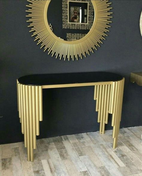 Luxury Furniture Living Room, Decorating Ideas For The Home, Metal Furniture Design, Mirror On The Wall, Living Room Design Decor, Summer Decorating Ideas, Home Entrance Decor, 2x4 Furniture Plans, Home Design Living Room