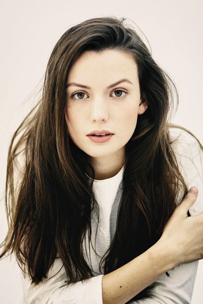 Gaite Jansen playing Russian aristocrat Princess Tatiana Petrovna in series three of the gang drama Peaky Blinders alongside Cillian Murphy and Tom Hardy Gaite Jansen, Radical Women, Best Actress Award, Popular Actresses, Dark Brown Hair Color, Celebrity Biographies, Peaky Blinders, Brown Hair Colors, Best Actress