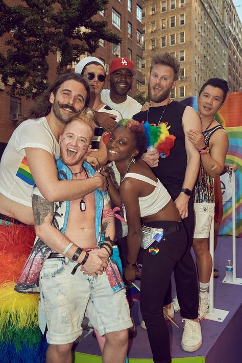 The 'Queer Eye' Cast's Pride Celebration Included Familiar Faces & A Fan Proposal — PHOTOS Pride Parade Photography, Pride Photos, Pride Celebration, Yass Queen, Queer Eye, Fab Five, Netflix Show, Proposal Photos, Pride Day