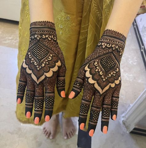 Muslim Mehndi Design, Finger Mehendi, Finger Mehendi Designs, Front Mehndi, Khafif Mehndi, Simple Mehendi, Simple Mehendi Designs, Modern Henna, Mehndi Designs Bridal Hands