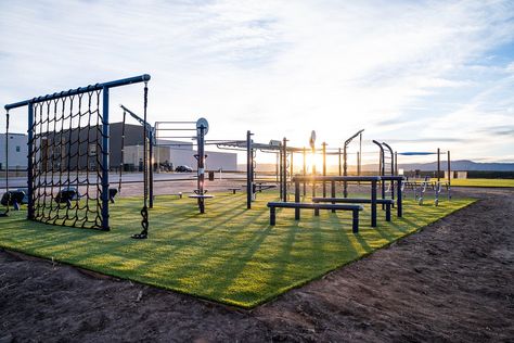 FitGround: The Outdoor Fitness Solution For The Kid In All Of Us Police Academy Training, Outdoor Gym Equipment, Disney Minimalist, Dream Gym, Adult Playground, Gym Design Interior, Luxury Gym, Outdoor Grill Station, Gym Outdoor