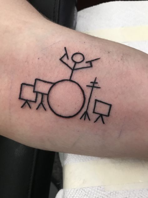 Drummer Black Outline tattoo Drummers Tattoo Ideas, Drummer Tattoo Design, Tattoos For Drummers, Drum Tattoo Ideas Drummers, Small Drum Tattoo, Drum Tatoos, Drumming Tattoos, Drum Kit Tattoo, Drummer Tattoo Ideas