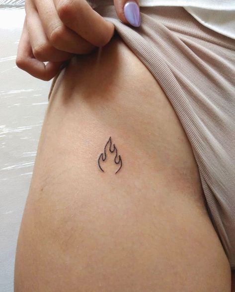 Mini Tattoos For Women, Element Tattoo, Tiny Tattoos For Women, Flame Tattoos, Small Girl Tattoos, Inspiration Tattoos, Fire Tattoo, Cute Little Tattoos, Cute Small Tattoos