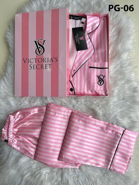 Victoria Secret Striped Pajamas, Victoria Secret Silk Pajamas, Pyjama Victoria Secret, Bachelorette Pajamas, Pyjamas Summer, Elena Abelli, Pajama Collection, Wedding Pajamas, Fits Comfy