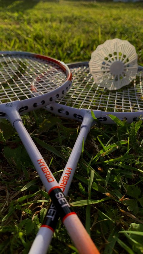 Badminton Asthetic Pics, Playing Badminton Aesthetic, Aesthetic Badminton, Badminton Photography, History Of Badminton, Badminton Rules, Badminton Aesthetic, Badminton Pictures, Depth Of Field Photography