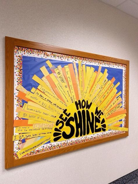 Sunny Bulletin Board Ideas, Sophomore Bulletin Boards, Sunrise Bulletin Board, Sunset Bulletin Board, Classroom Welcome Bulletin Boards, Sun Bulletin Board Ideas, Sunset Classroom Theme, September School Bulletin Boards, Student Bulletin Board Ideas