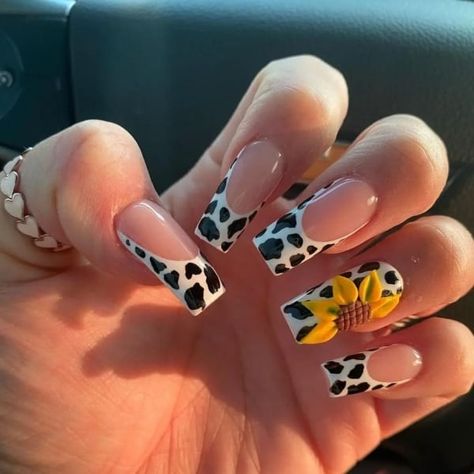 Sunflower And Cow Print Nails, Nails Sunflower, Country Acrylic Nails, Rodeo Nails, Grad Nails, Sunflower Nail, Cowboy Nails, Sunflower Nail Art, Western Nails