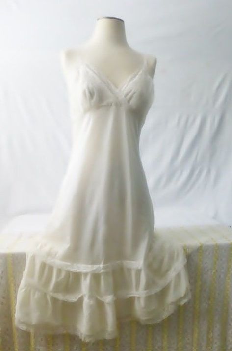 White Nightgown Short, Sheer White Dress Aesthetic, White Sleep Dress, Coquette Slip Dress, Cute Night Gowns, Vintage Victoria Secret Slip Dress, Nightgowns Aesthetic, White Clothes Aesthetic, Night Gown Aesthetic