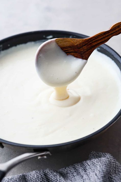 Beshemell Sauce Recipe, Bechamel Cheese Sauce, Bechemel Sauce, White Sauce Lasagna, Bechamel Recipe, Garlic Aioli Sauce, Bechamel Sauce Recipe, Ricotta Sauce, Recipe Sauce