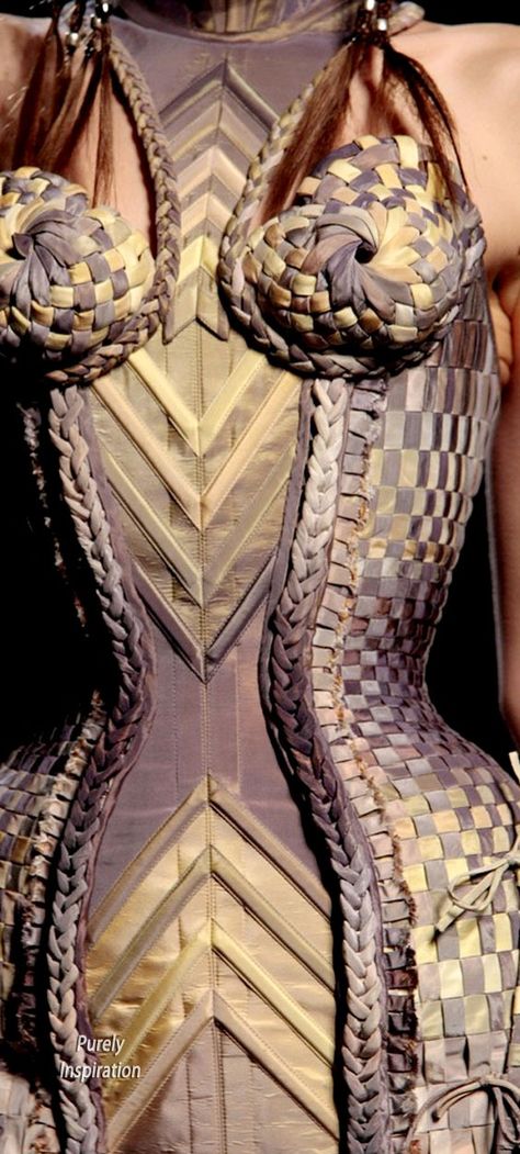 Armor Fashion Haute Couture, Jean Paul Gaultier Corset, Jean Paul Gaultier Runway, Jean Paul Gaultier 90s, Art Mannequin, Gaultier Couture, Couture 2024, Bene Gesserit, Jean Paul Gaultier Haute Couture